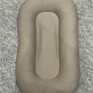 GOOD MOTHER Cream Infant Lounger